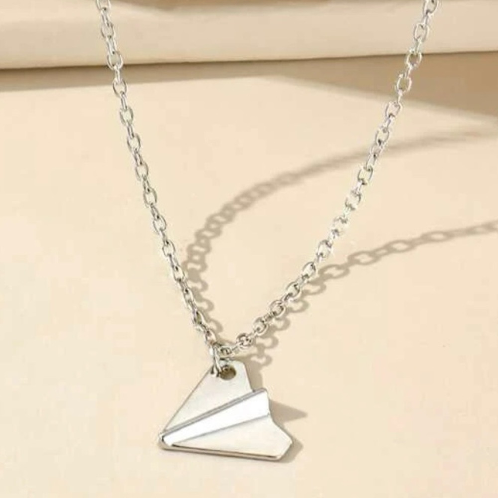 *NEW* TAYLOR SWIFT Themed Out Of The Woods Paper Airplane Necklace in Silver